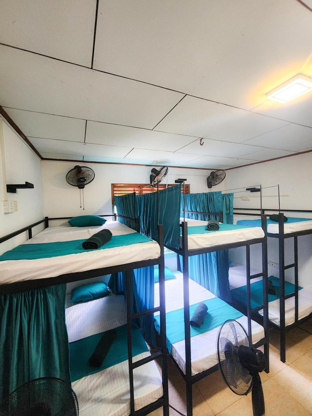 Evoke Hostels, Hiriketiya Beach Dickwella Exterior photo